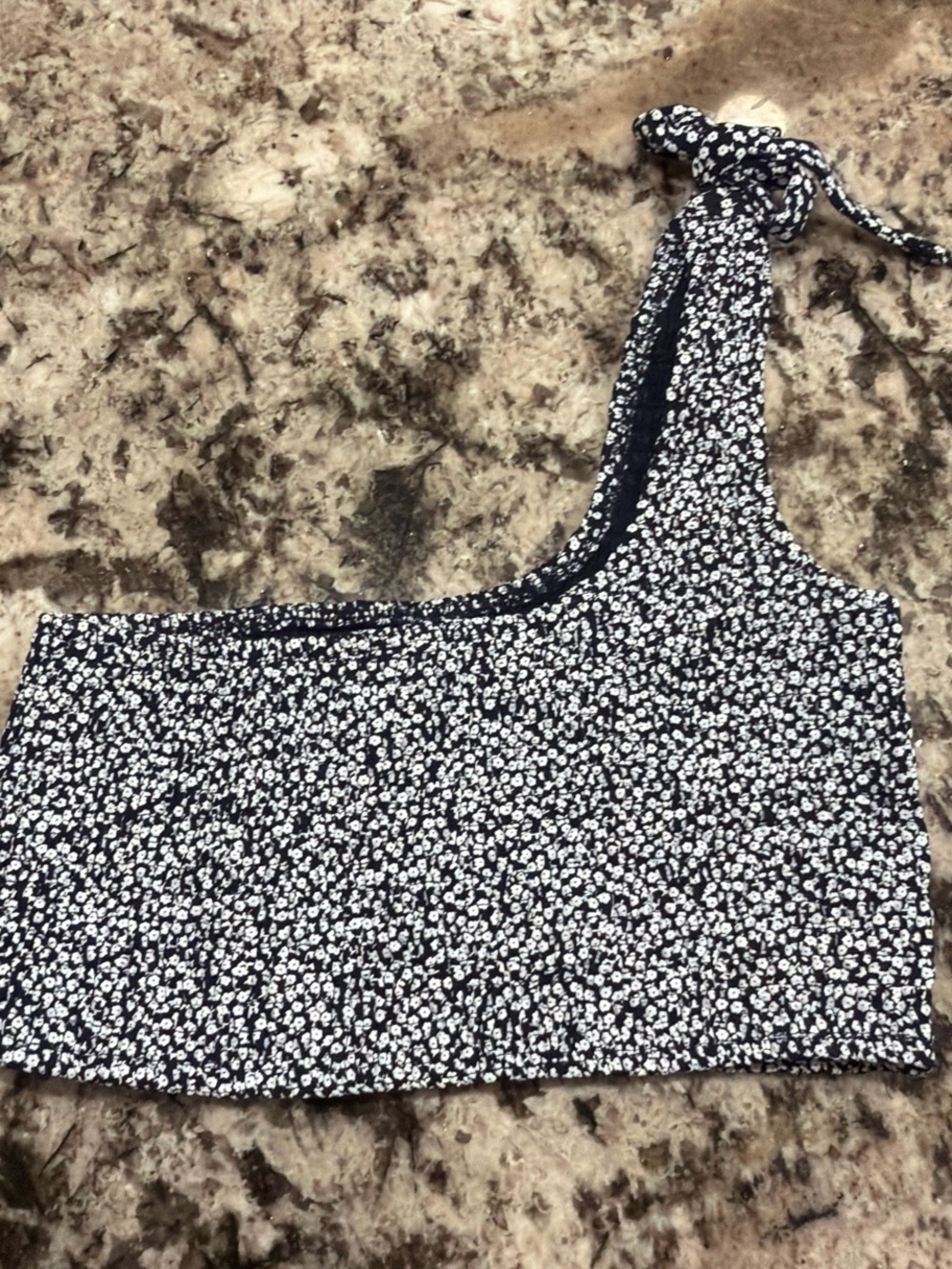 Women’s Navy Floral One-Shoulder Crop Top